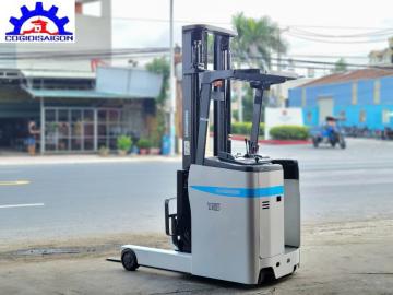 xe nâng điện đứng 1.5 Tấn unicarriers chui contaner