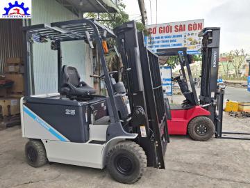 Xe Nâng điện 2.5 Tấn Unicarriers.